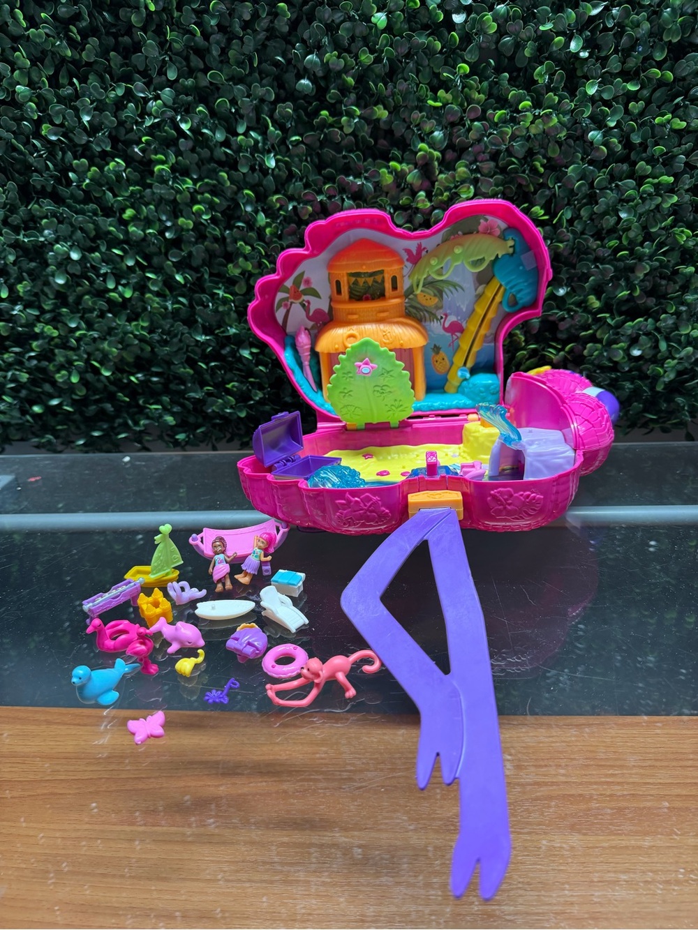Mini Pink Compact Playset with Assorted Tiny Figures and Accessories